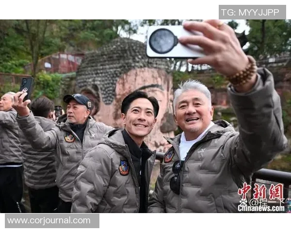 香港明星与足球明星的精彩对话与互动揭秘 香港明星与足球明星的精彩对话与互动揭秘